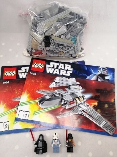 LEGO Star Wars: EMPEROR PALPATINE'S SHUTTLE (8096) complete with figures & instructions