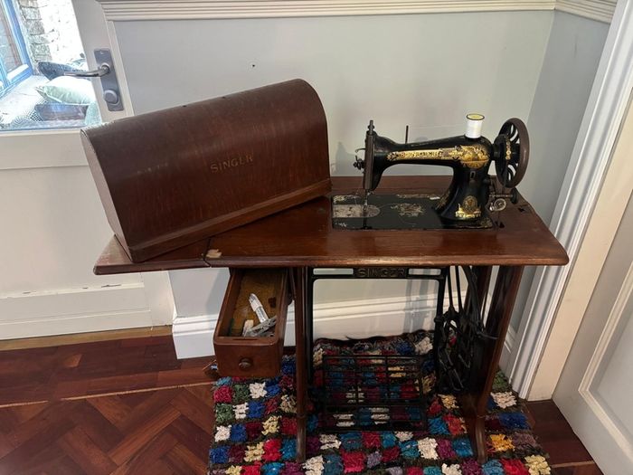 Antique Singer treadle sewing machine