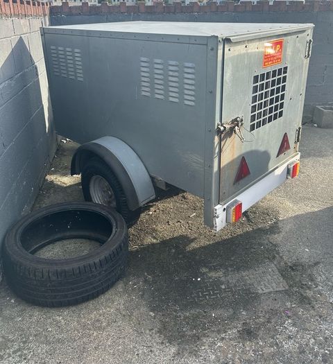 dog trailer