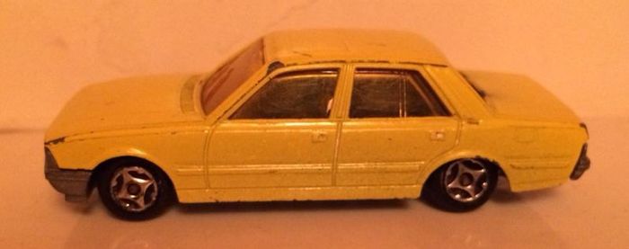 Norev 1/66 scale peugeot 505