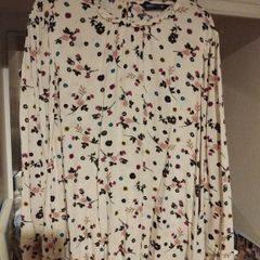 Floral Blouse with ruffle neck size 14