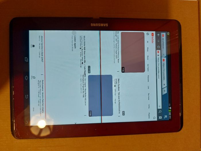 Samsung Galaxy Tab 2, 10.1 inch, Red, 16GB, Dead line of pixels across screen, otherwise good condition