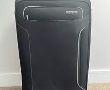 Large roller suitcase