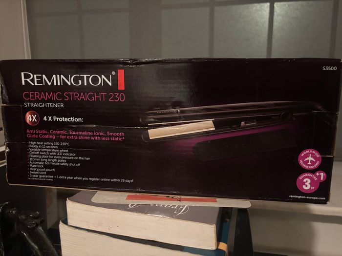 Remmington Ceramic Straight 230 Hair Straightener