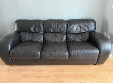 Leather suite- must go ASAP