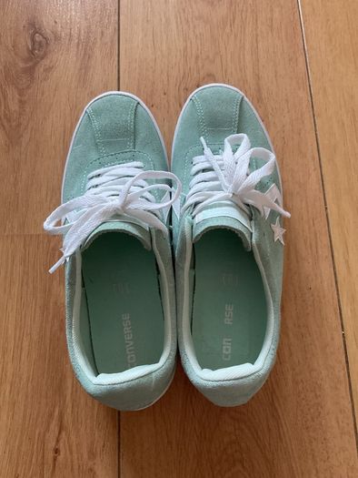 Converse Velvet Size 5 Trainers