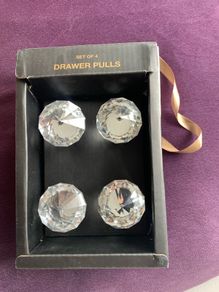 Drawer handles