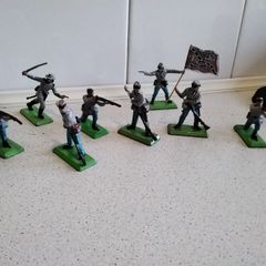 soldiers