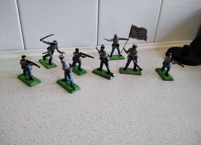 soldiers