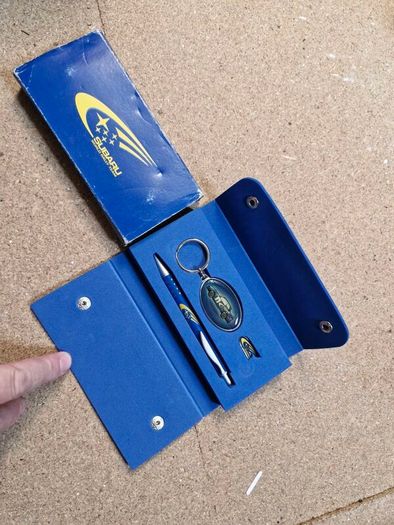 subaru world rally team prodrive gift set (rare)