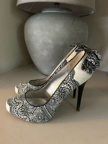 Karen Millen shoes black & white size 38