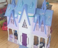 Frozen Castle