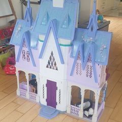 Frozen Castle