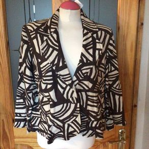 Marks & Spencer Ladies brown & cream Linen blend blazer jacket BNWTS size 22 includes postage