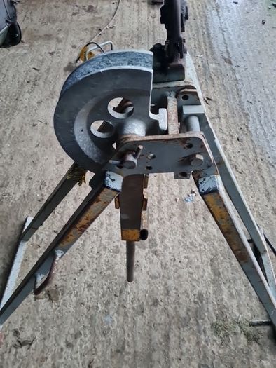 Antique pipe cutter