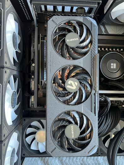 Black gaming PC