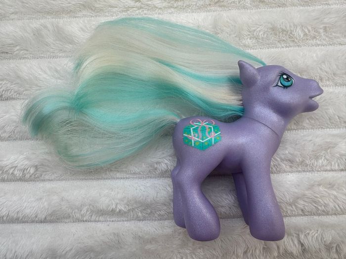 2002 My Little Pony G3 Razzaroo Hasbro MLP Purple Birthday Present Damaged approx. 11 cm.  Used Please see photos