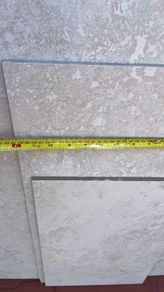 Floor tile