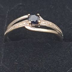9 ct white gold sapphire and diamonds ring