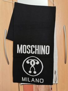 BNWT - Moschino Couture Wool scarf with logo print