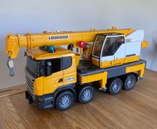 Bruder crane truck