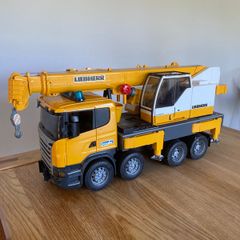 Bruder crane truck