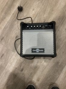 Guitar amp