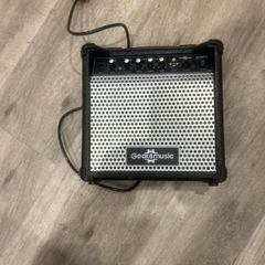 Guitar amp