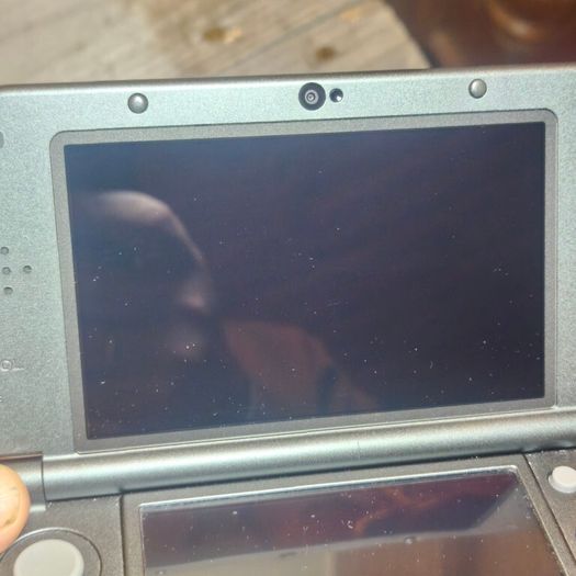 New Nintendo 3ds xl 128gb sd card hshop 1000s games for free VGC