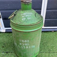 Castrol oil can