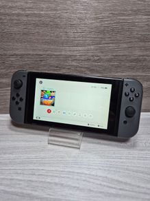 Nintendo Switch V1 32GB Handheld Console With Grey Joy-Cons - Good Condition