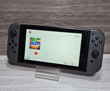 Nintendo Switch V1 32GB Handheld Console With Grey Joy-Cons - Good Condition