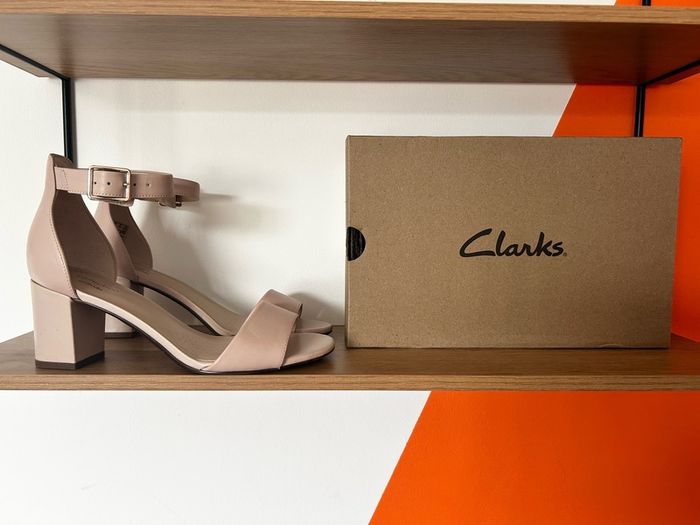 Block heel sandals