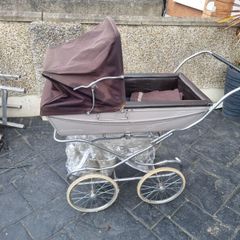 silvercross 70s pram . Needs small clean