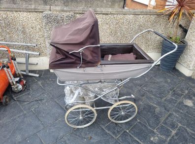 silvercross 70s pram . Needs small clean