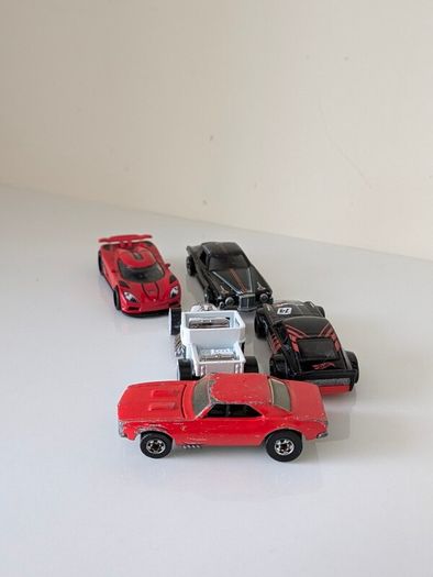 Hot Wheels Die-cast Car Collection - Set of 5