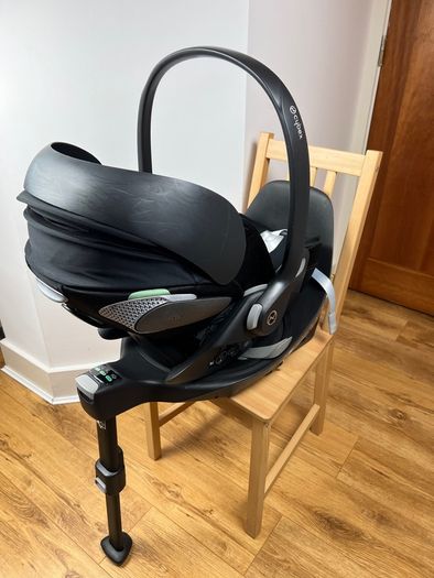 Cybex Cloud T i-Size Plus Infant Car Seat + Base T & Accessories