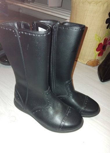 New Girls Clarkes black leather boots size 12 G