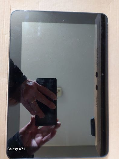 HANNSPREE  Hannspad 10.1 inch Tablet, Model No. HSG1279, in excellent condition