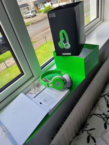 headphone Beats David Guetta green