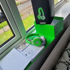 headphone Beats David Guetta green