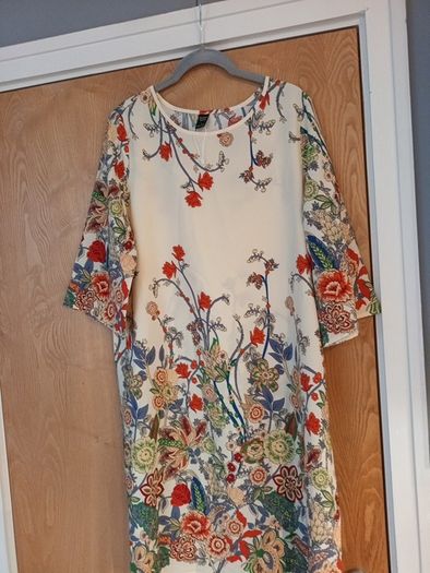 Emery Rose Dress.  S. L - 14- 16 New. B. N.W.T.
