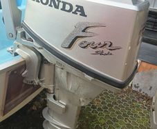 Honda 15HP 4-Stroke Outboard Motor