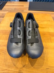 Cycling shoes
