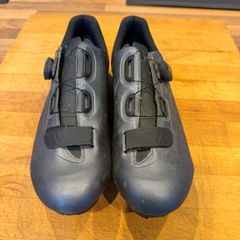 Cycling shoes
