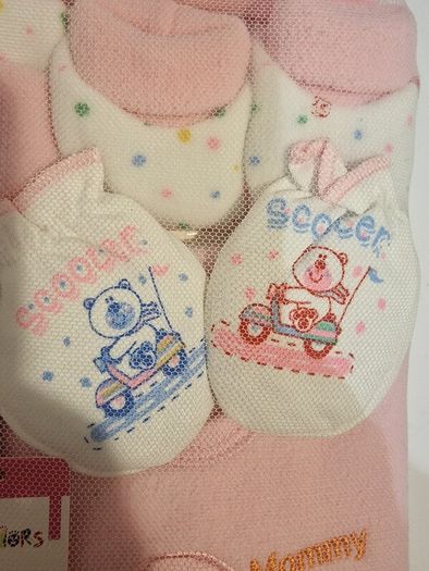 Brand New 8pc Baby Girl Gift Set - Pink Blanket & Clothes (NIB)