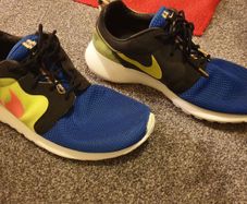 nike blue green runners shoes