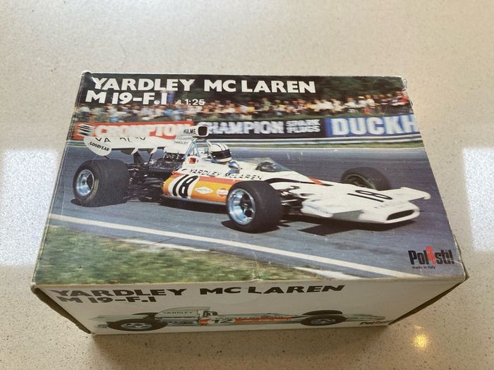 Yardley McLaren M19 Formula One Scale 1/25