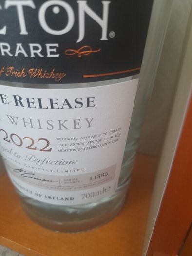 Midleton 2022 Box , sock , wooden box , bottle