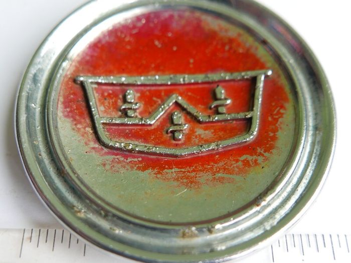 Ford Consul Round Emblem Badge